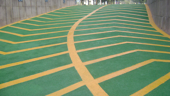 無(wú)振動(dòng)止滑坡道